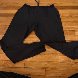 Lululemon men’s Black Jogger Pants